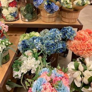 Meet your Posher, Avery